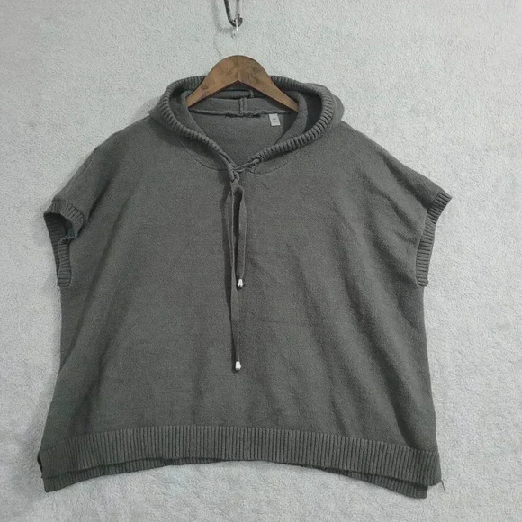 Tahari Womens Hooded Sweater M Gray Pullover Short sleeve  9PT - Picture 1 of 7
